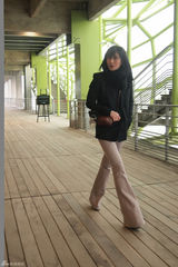 组图：陈燃化身时尚买手 巴黎逛店休闲随意