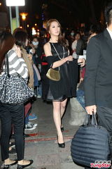 组图：陆川戴立忍曾宝仪等现身张震婚礼