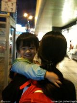 盘点图：谢霆锋一家四口“全家福” 一颦一笑爱意浓