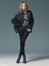 组图：After School成员UEE冬装写真 酷女范儿十足