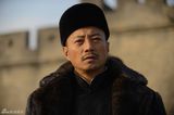 组图：《永不低头》张涵予戏装古典与时尚融合