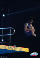 组图：星跳跃决赛 吴敏霞领衔助跳周韦彤性感