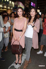 组图：谢天华拍新剧 闹市向杨怡求婚