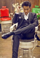 组图：刘恺威拍摄复古写真 再现老上海绅士迷情