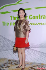 组图：陈法拉欲买跑车玩飙车 谈王菲呼吁给空间