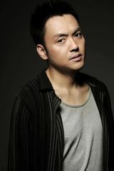 组图：朱宏嘉最新写真曝光 尽显温雅硬汉风范