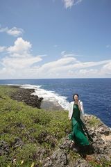 组图：韩星尹真淑塞班拍写真 异域风情优雅魅力