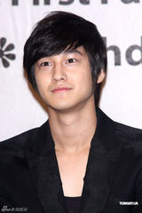 幻灯组图：韩版F4成员金范赴台湾举行粉丝见面会