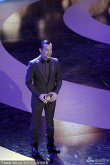 组图：廖凡表演诗朗诵 右眼充血吓坏网友