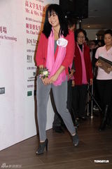 组图：《桃姐》票房大好 叶德娴宣传防癌资讯