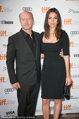 组图：布洛林撑《劳工》首映 温斯莱特深V秀沟