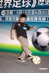 高清：关楚耀谢卫兰寄语祝福 坦言未收其演出邀请