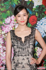 组图：陈法拉黑色蕾丝装现身 文咏珊等待缘分