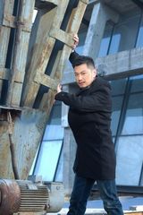 组图：张洪睿力量型男写真 完美演绎性感时尚