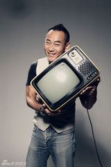 组图：林保怡《男人装》复古大片诠释时尚