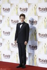 独家高清：李敏镐等亮相2013SBS演技大赏红毯