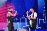 组图：王栎鑫个唱感动落幕 众星捧场圆五年音乐梦