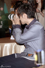 幻灯图集：罗志祥杨丞琳“音乐飙榜”同获最佳