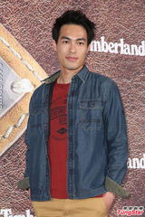 组图：郭采洁杨佑宁获封“最吸金”情侣档