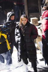 独家：《海盗》雪天开工 孙艺珍霸气雪莉遭绑