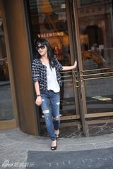 高清组图：盘点周迅街拍照 简单低调展露时尚气息