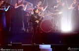 组图：Muse乐队摇滚不断电 High翻全英音乐奖