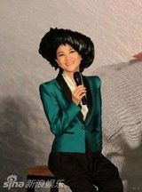 组图：凤飞飞生前精彩演出回顾 帽子歌后音容犹在