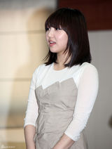 高清图：组合miss A任宣传大使 甜美装扮亲和亮相