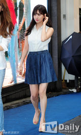 组图：少时SHINee李玹雨等捧场时装上市活动