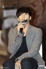 组图：元斌宣传《孤胆特工》 将行程安排给影迷