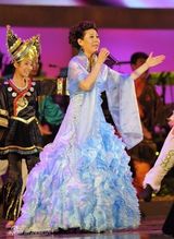 幻灯图集：老中青三代歌手齐聚六十年金曲盛典