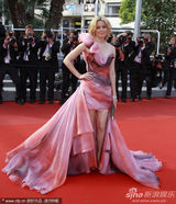 幻灯图集：李沧东《诗》首映 伊丽莎白-班克斯助阵