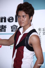 组图：吴克群承认与阿娇合作 盼媒体勿二度伤害她