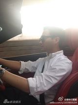 组图：盘点穿白衬衫也男神的男星们