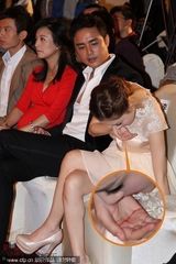 组图：李小璐摸张庭孕腹沾喜 身体抱恙当场呕血