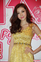 组图：《男人如衣服》香港首映 林峰熊黛林避谈感情