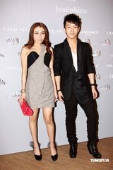 幻灯图：刘嘉玲回应未怀孕 喜欢孩子不惧高龄产子