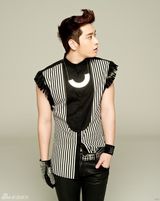 高清图：韩组合2PM新碟内页写真 突显华丽个性