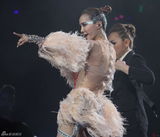 组图：蔡依林上海开唱 劲歌热舞造型多变