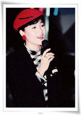 组图：凤飞飞生前精彩演出回顾 帽子歌后音容犹在