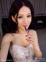 组图：最美伪娘雌雄莫辩 变身神仙姐姐秒杀女星