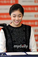 组图：韩国花滑女王金妍儿担任品牌宣传大使