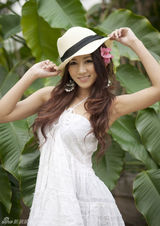 幻灯图集：《非诚勿扰》女嘉宾闫凤姣照片集锦