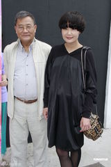 组图：杜如风湿疹惹整容疑云 与邓丽君有师徒缘