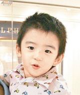 组图：Lucas5岁生日 盘点可爱成长史