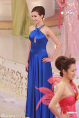 组图：2012港姐竞选现场 10位佳丽礼服亮相