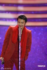 幻灯：香港金像奖现场 谢霆锋获最佳男配角奖