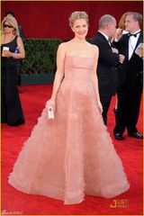 高清组图：德鲁-巴里摩尔清新亮相 抹胸粉裙秀飘逸