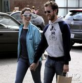 组图：好莱坞女星安妮-海瑟薇幸福完婚