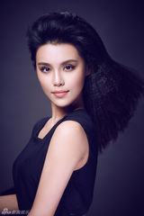 高清图：女星韩丹彤全新写真显冷艳优雅气质